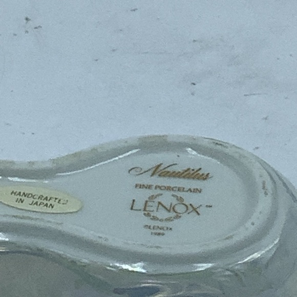 Vintage Lenox Nautilus Fine Porcelain Iridescent Sea Shell Trinket Box - Picture 10 of 10